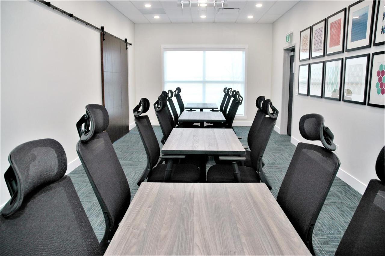 Holiday Inn Express & Suites - Edmonton Sw - Windermere By Ihg Dış mekan fotoğraf