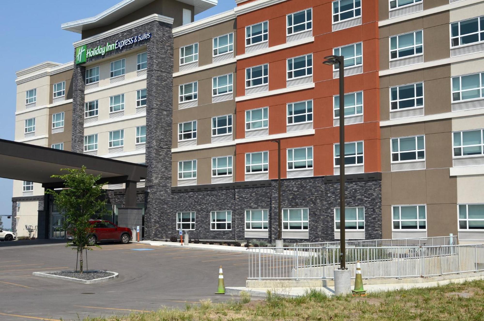 Holiday Inn Express & Suites - Edmonton Sw - Windermere By Ihg Dış mekan fotoğraf