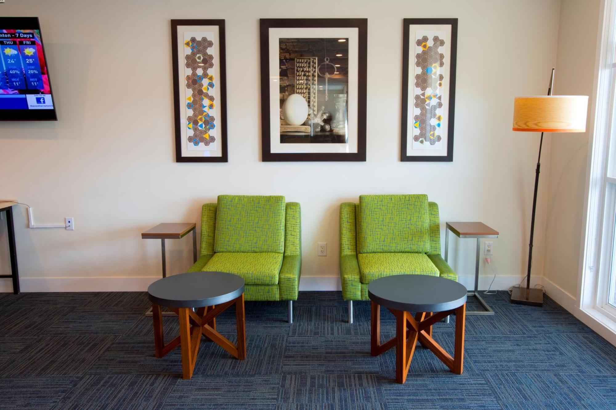 Holiday Inn Express & Suites - Edmonton Sw - Windermere By Ihg Dış mekan fotoğraf