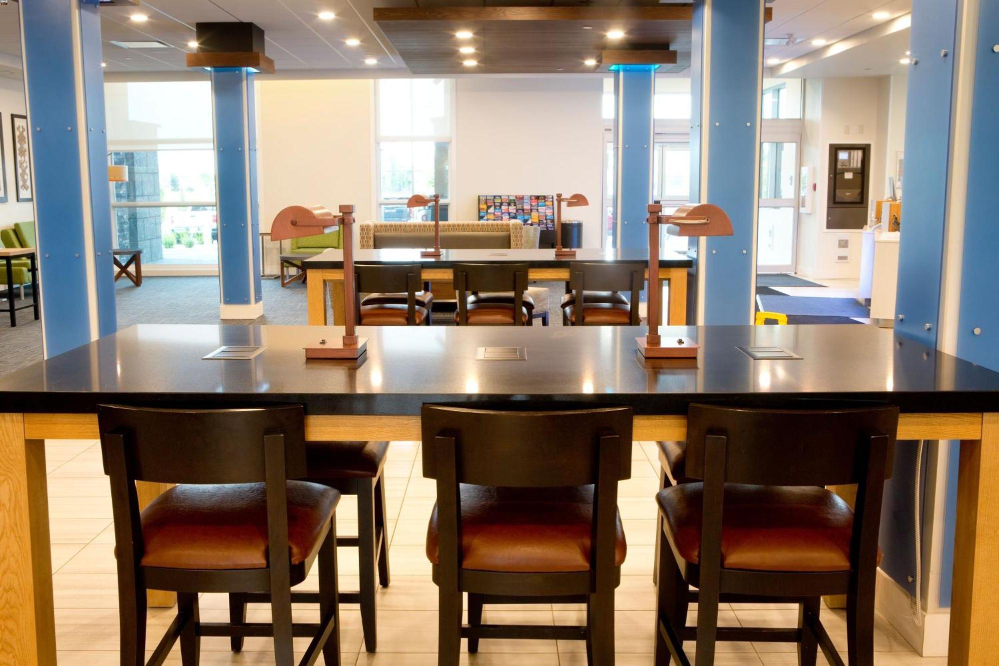 Holiday Inn Express & Suites - Edmonton Sw - Windermere By Ihg Dış mekan fotoğraf